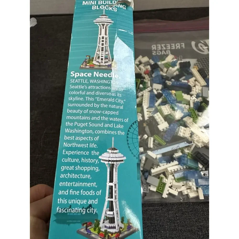 Seattle Space Needle Mini Building Blocks 821 Pc Set Open Incomplete Unknown